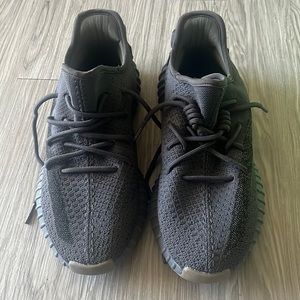 Men’s Adidas Yeezy Shoes (Not Authentic)